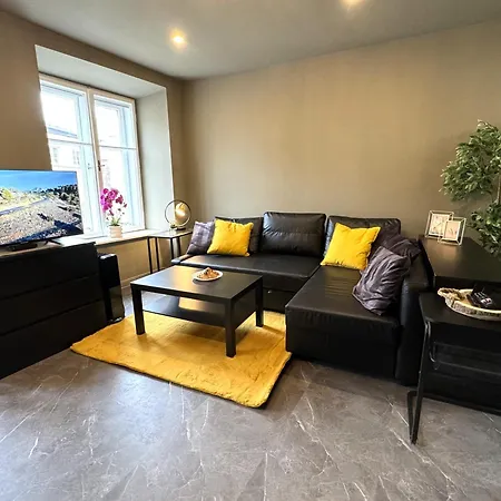 Center With A View *