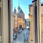 Apartman Center With A View
